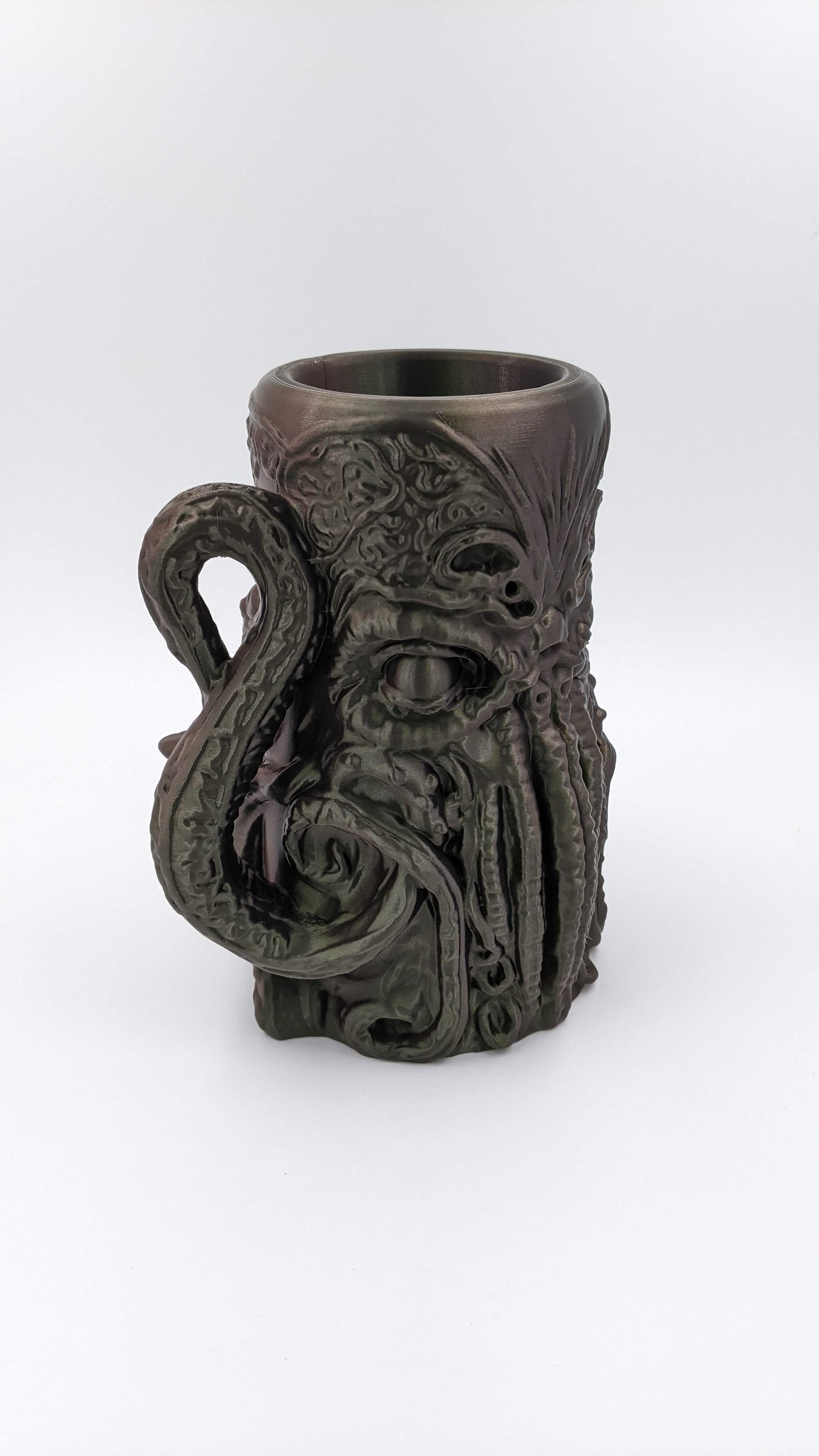 Cthulhu Can holder