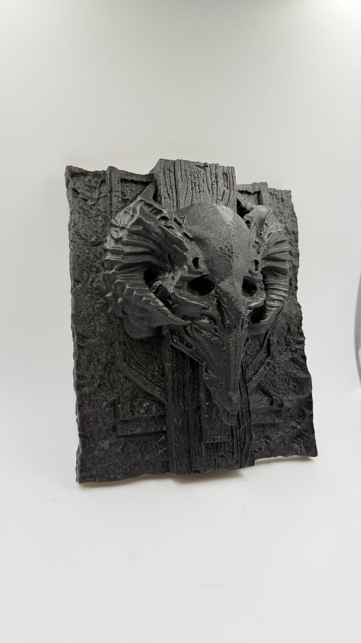 The Unearth Skull Wall decor Artifact 1