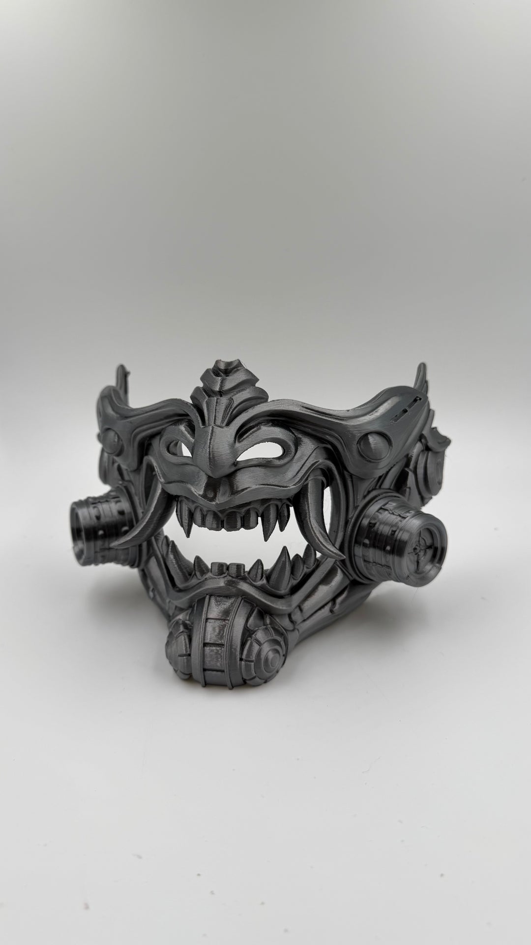 Cyberpunk Oni Mask Japanese Demon Samurai Tetsu Mask Red Futuristic Wall Art Decor Horned Warrior Helmet Sculpture Fantasy Gaming Decor