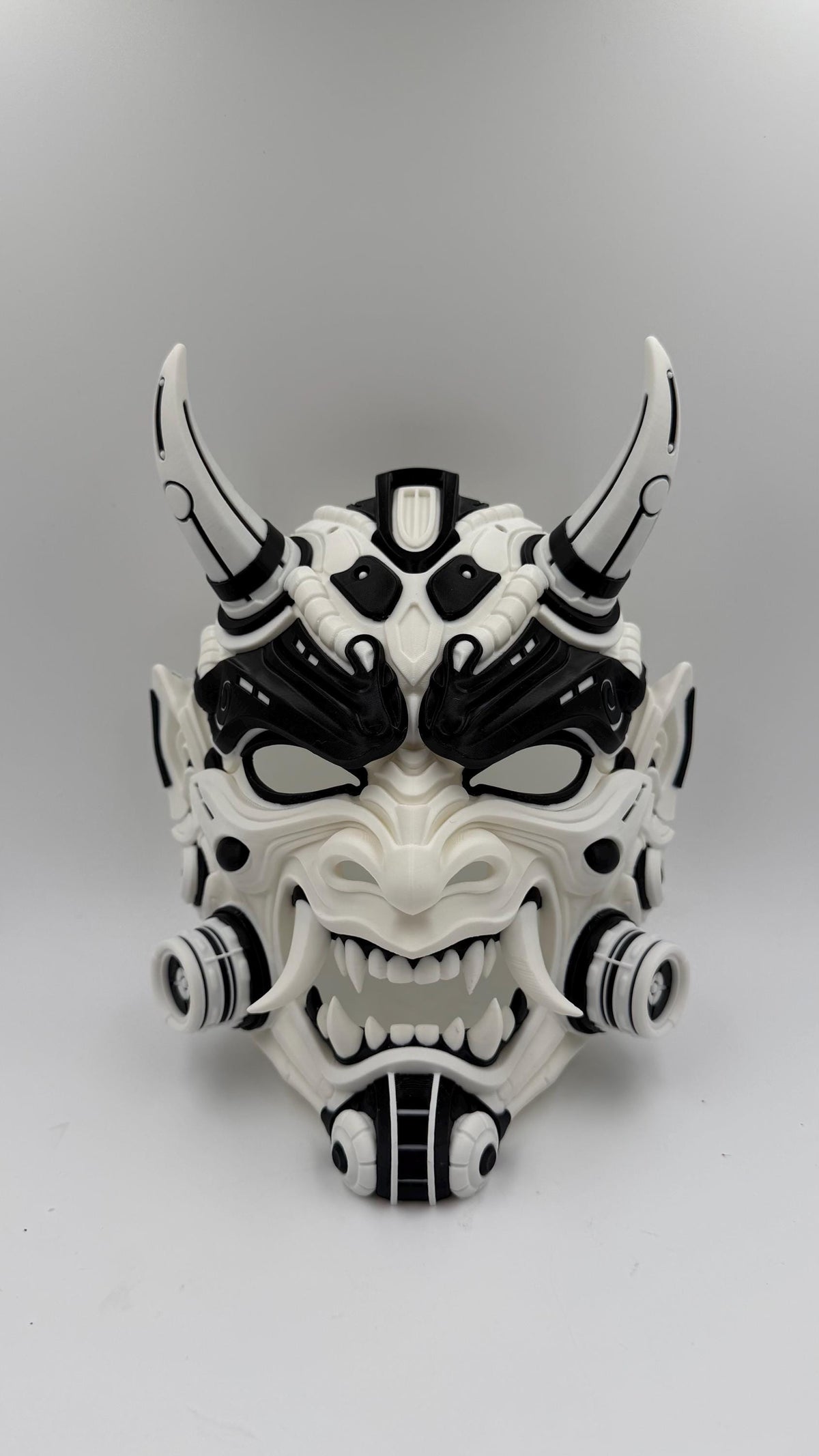 Cyberpunk Oni Mask Japanese Demon Samurai Tetsu Mask Red Futuristic Wall Art Decor Horned Warrior Helmet Sculpture Fantasy Gaming Decor