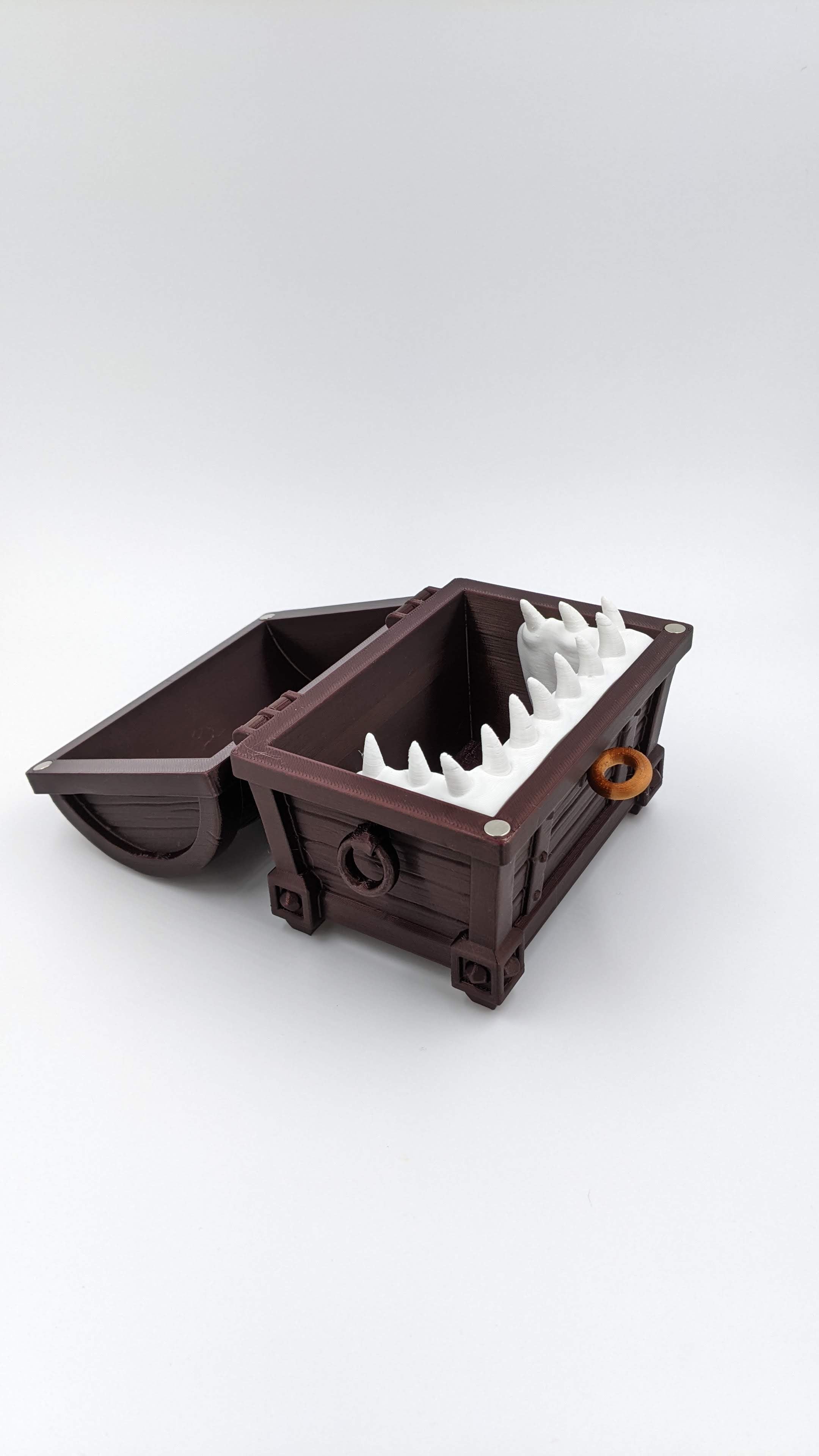 Mimic treasure chest jewelry box holder pirates